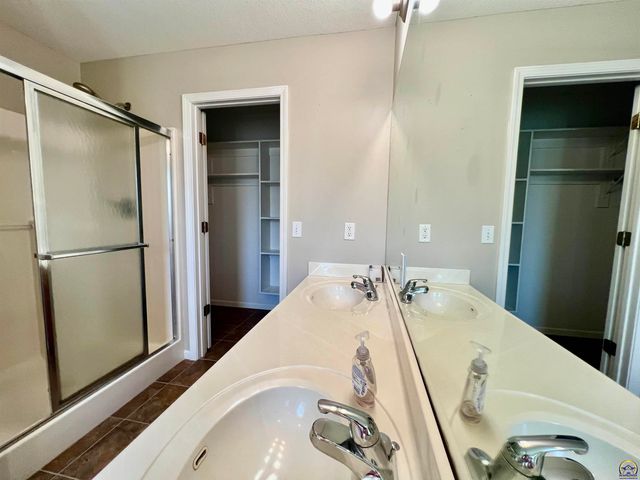 3515 SE 25th ST, Topeka, KS 66605