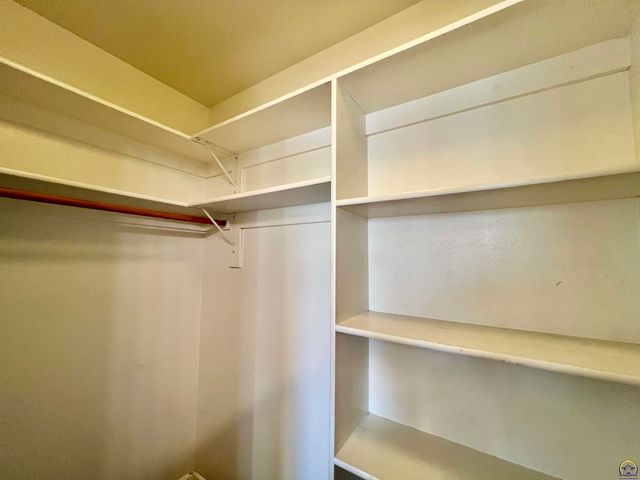 3515 SE 25th ST, Topeka, KS 66605