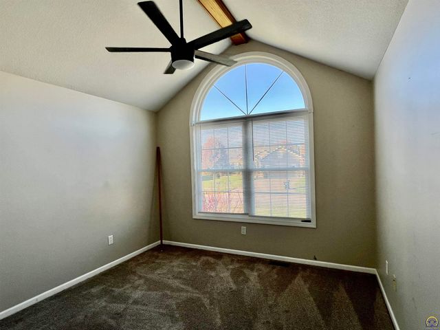 3515 SE 25th ST, Topeka, KS 66605