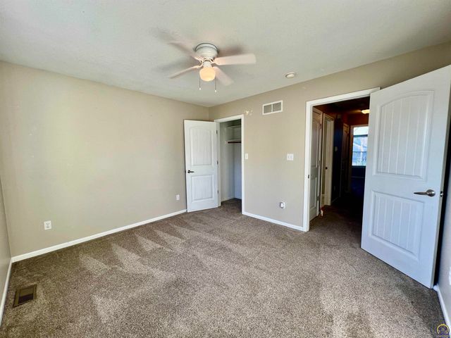 3515 SE 25th ST, Topeka, KS 66605