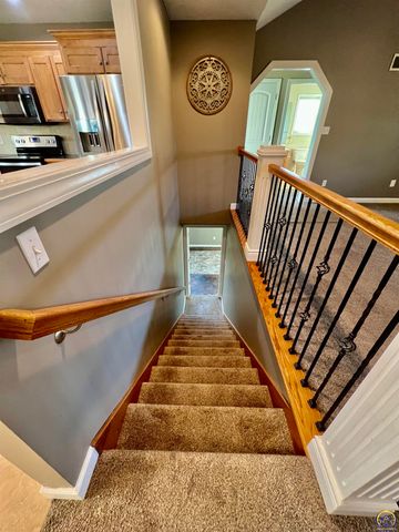 3515 SE 25th ST, Topeka, KS 66605