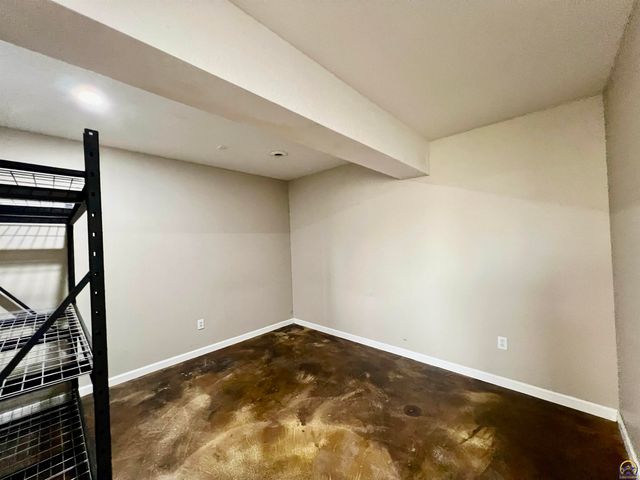 3515 SE 25th ST, Topeka, KS 66605