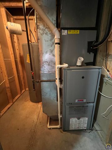 3515 SE 25th ST, Topeka, KS 66605