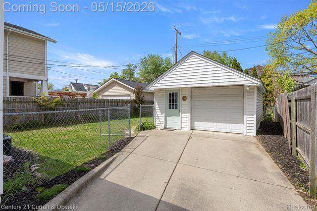 131 N Altadena Avenue, Royal Oak, MI 48067