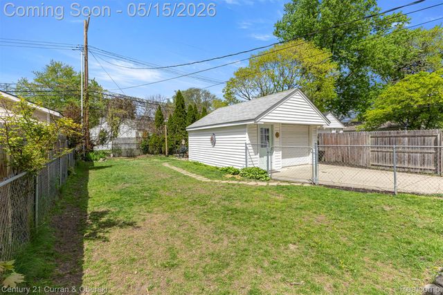 131 N Altadena Avenue, Royal Oak, MI 48067