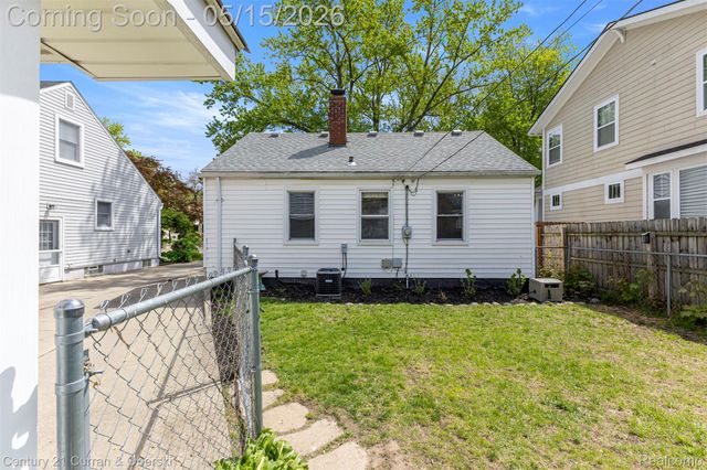 131 N Altadena Avenue, Royal Oak, MI 48067