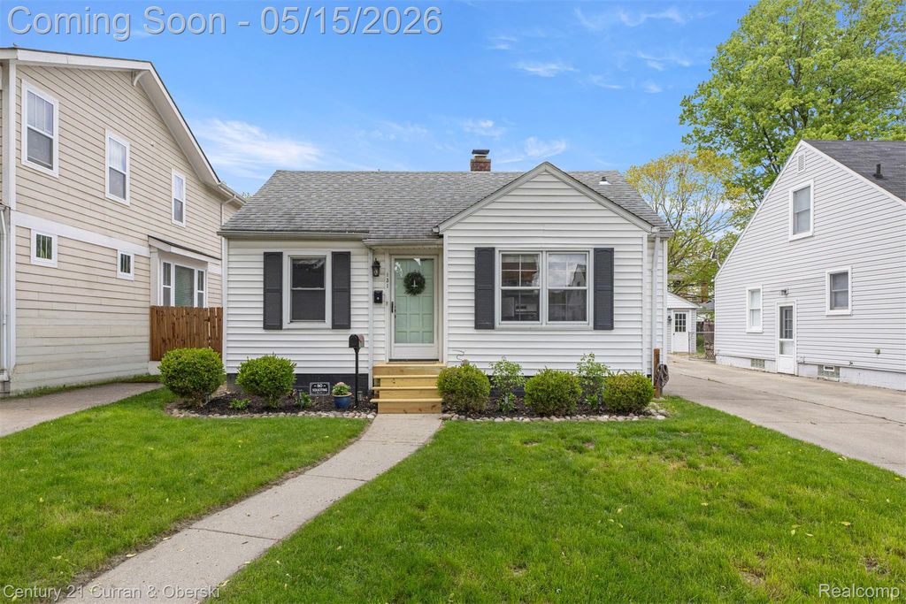 131 N Altadena Avenue, Royal Oak, MI 48067