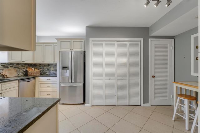 300 N Highway A1A 105J, Jupiter, FL 33477
