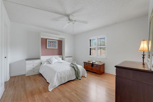 300 N Highway A1A 105J, Jupiter, FL 33477