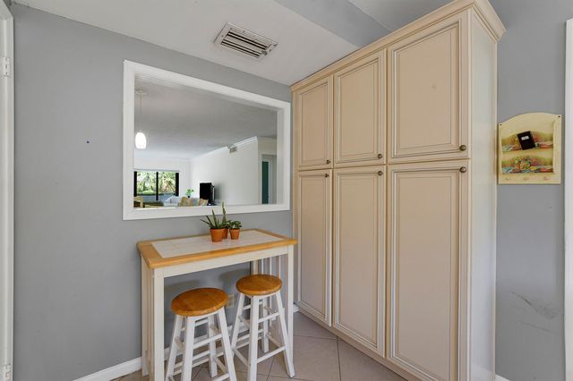 300 N Highway A1A 105J, Jupiter, FL 33477