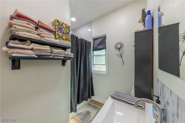 213 W 23rd Street, Lorain, OH 44052