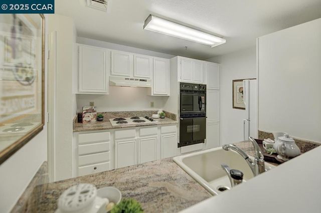 1840 Tice Creek Dr 2110, Walnut Creek, CA 94595