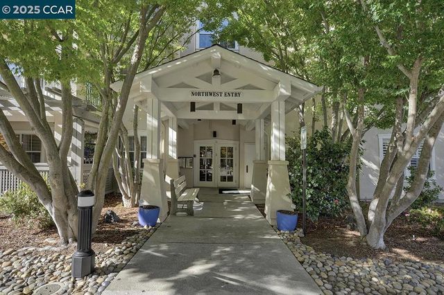 1840 Tice Creek Dr 2110, Walnut Creek, CA 94595