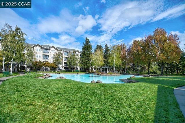 1840 Tice Creek Dr 2110, Walnut Creek, CA 94595
