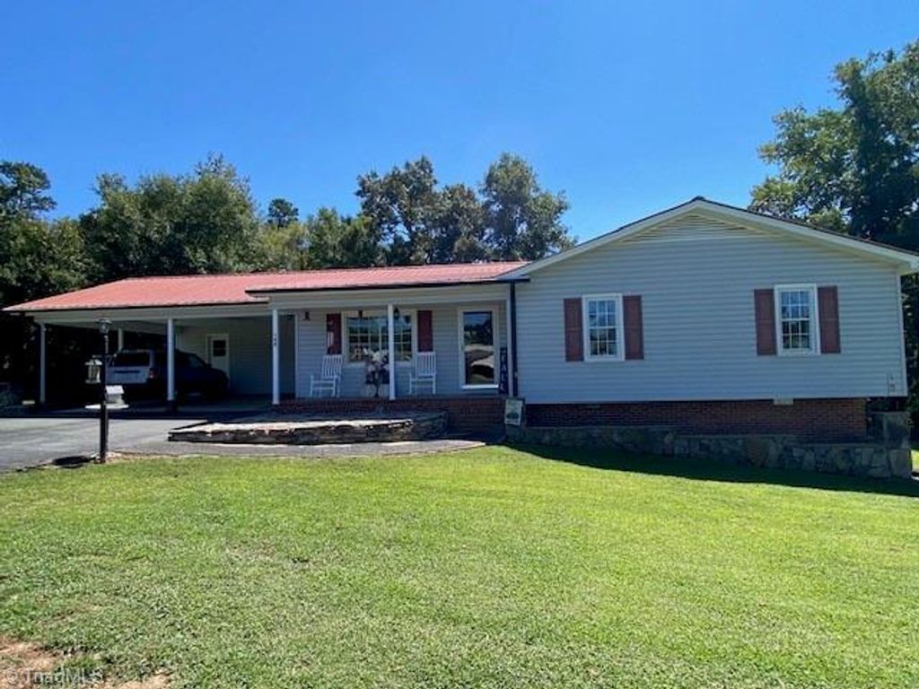 149 Seeley Drive, Denton, NC 27239