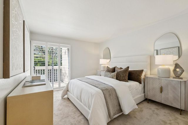 675 Sharon Park 307, Menlo Park, CA 94025