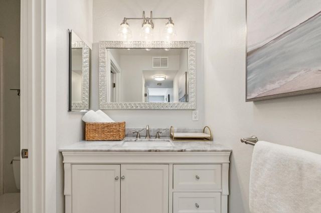 675 Sharon Park 307, Menlo Park, CA 94025