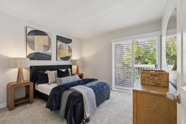 675 Sharon Park 307, Menlo Park, CA 94025