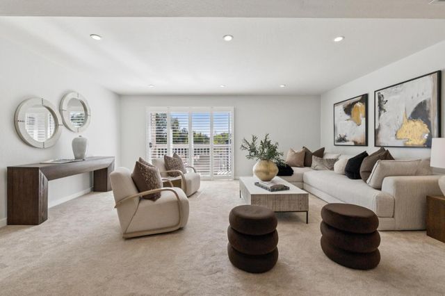 675 Sharon Park 307, Menlo Park, CA 94025