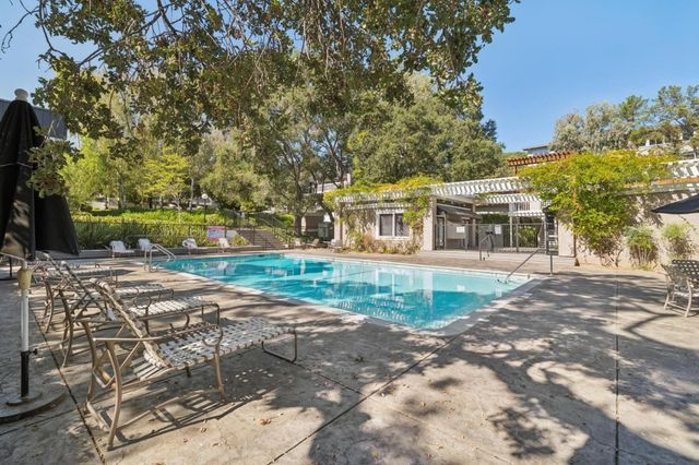 675 Sharon Park 307, Menlo Park, CA 94025