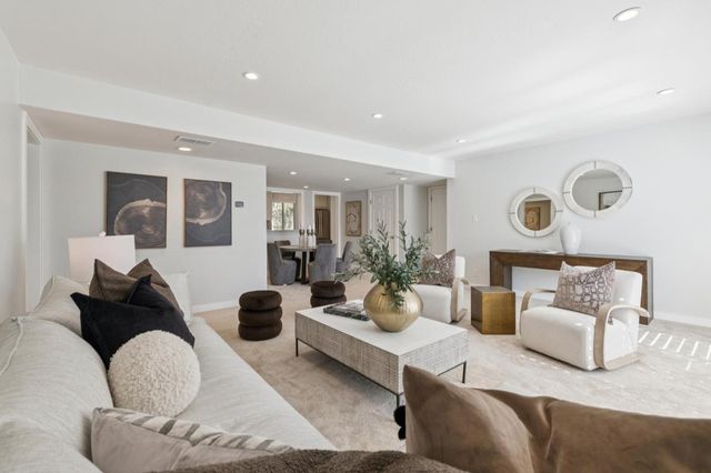 675 Sharon Park 307, Menlo Park, CA 94025