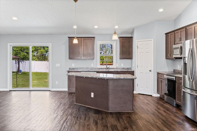 136 Abbey Lane, Crawfordsville, IN 47933