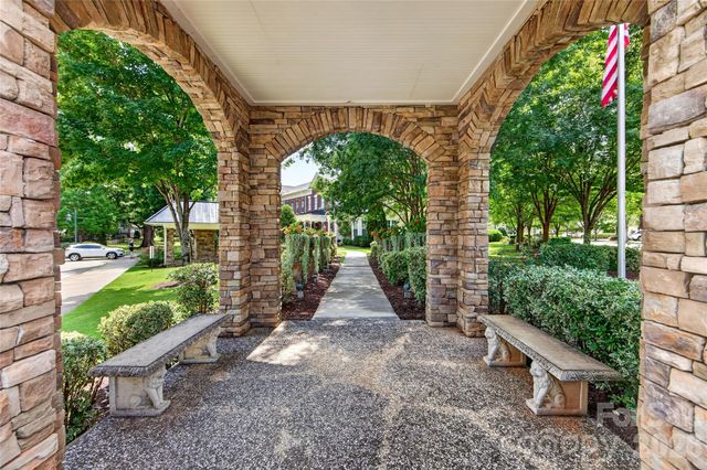 9517 Wheatfield Road, Charlotte, NC 28277