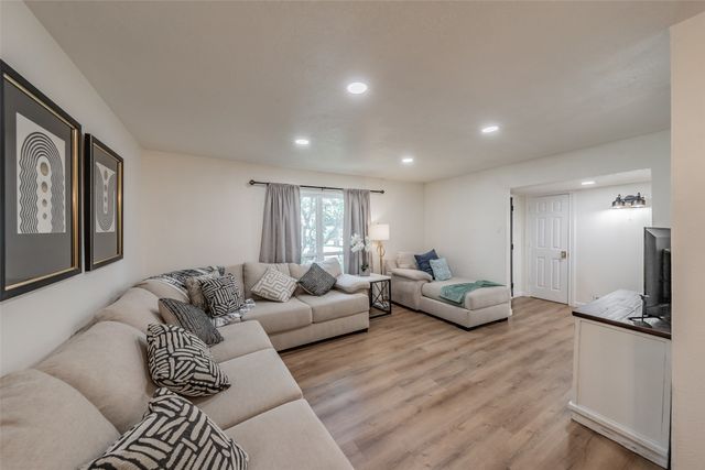 506 S Cottonwood Drive, Richardson, TX 75080