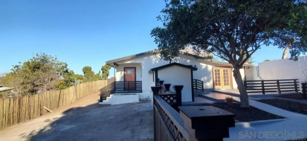 2743-2745 Ridgeway Dr., National City, CA 91950