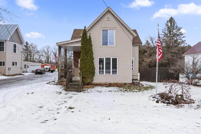 703 DEPOT STREET, Manawa, WI 54949