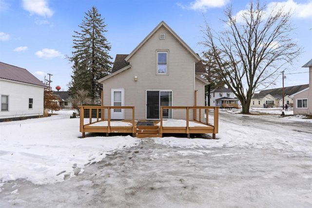 703 DEPOT STREET, Manawa, WI 54949