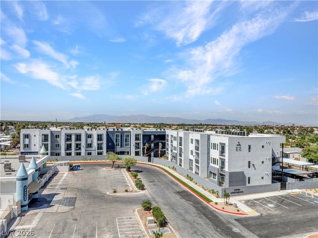 4846 Jones 102, Las Vegas, NV 89103