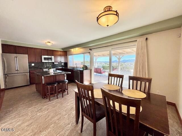 10042 Brazos Court, Ventura, CA 93004