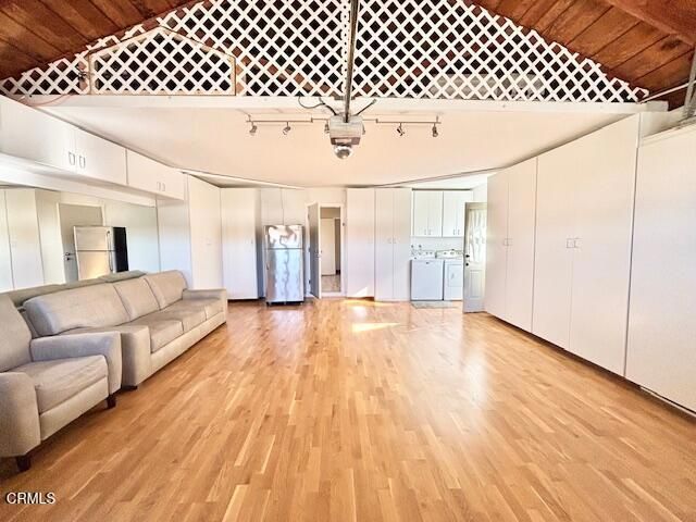 10042 Brazos Court, Ventura, CA 93004