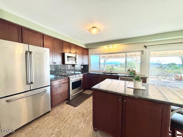 10042 Brazos Court, Ventura, CA 93004