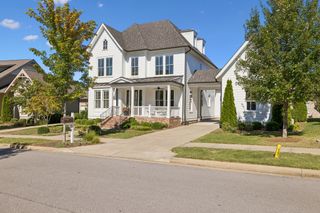 9084 Berry Farms Xing, Franklin, TN 37064