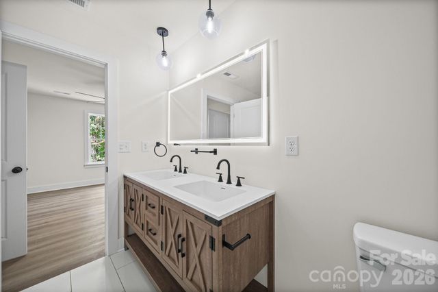 1074 Lyndsey Brook Court, Lincolnton, NC 28092