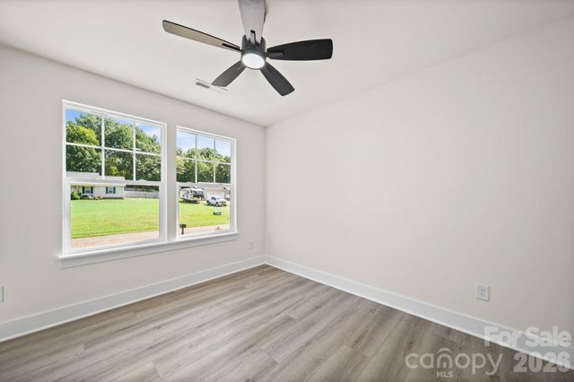 1074 Lyndsey Brook Court, Lincolnton, NC 28092