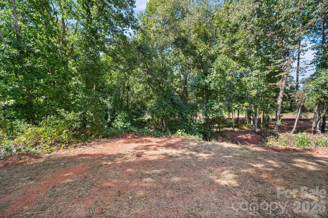 1074 Lyndsey Brook Court, Lincolnton, NC 28092