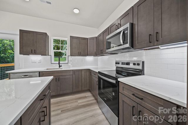 1074 Lyndsey Brook Court, Lincolnton, NC 28092