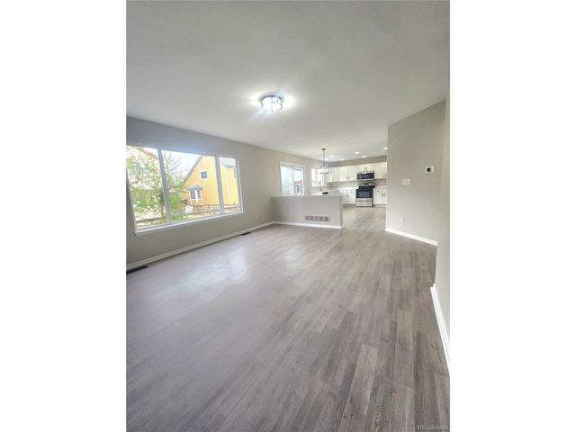 19913 E 59th Ave, Aurora, CO 80019