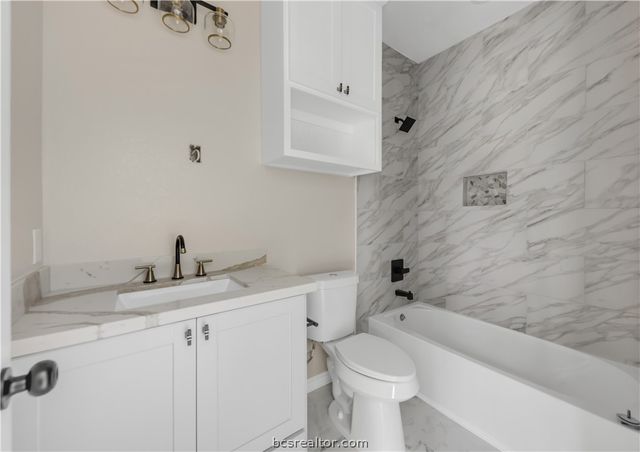1309 West Washington Avenue, Navasota, TX 77868