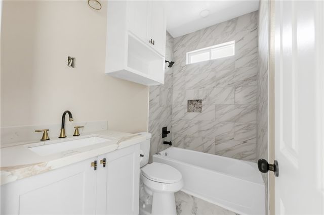 1309 West Washington Avenue, Navasota, TX 77868