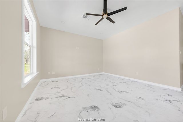 1309 West Washington Avenue, Navasota, TX 77868