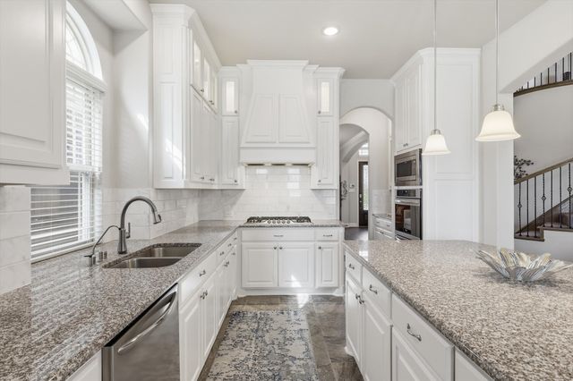 3012 Chesterfield Lane, Mansfield, TX 76084