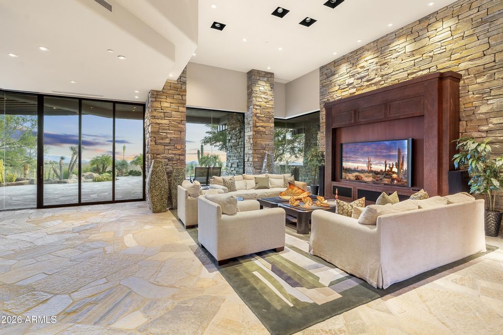 Image 12 of property listing at 40803 N BRANGUS Road, Scottsdale, AZ 85262