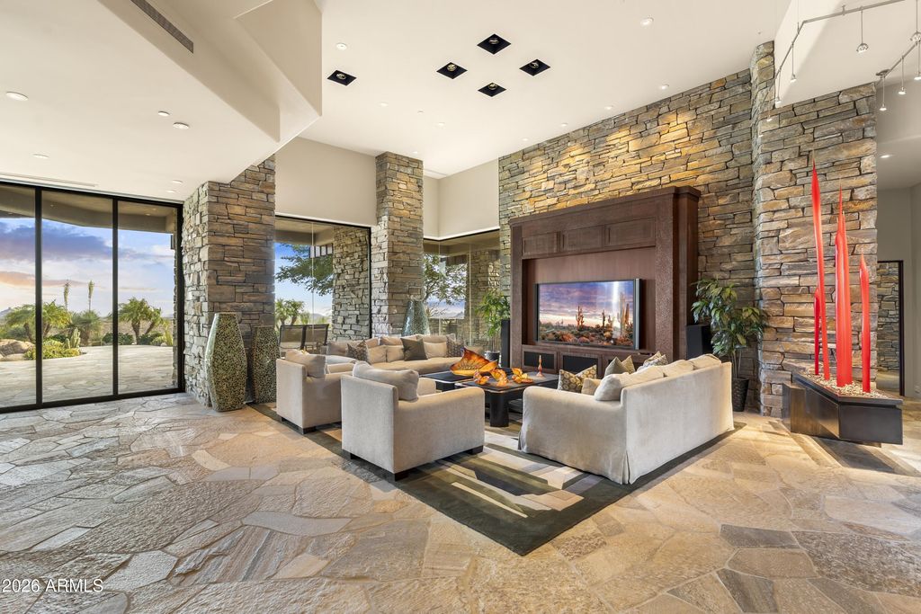 Image 16 of property listing at 40803 N BRANGUS Road, Scottsdale, AZ 85262
