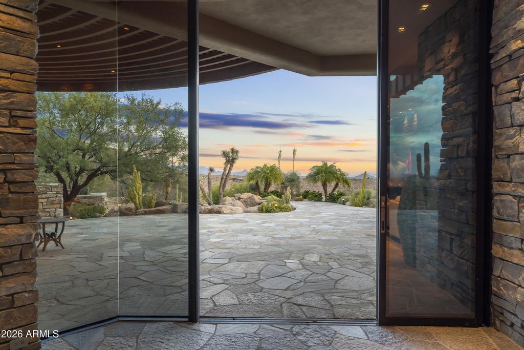 Image 17 of property listing at 40803 N BRANGUS Road, Scottsdale, AZ 85262