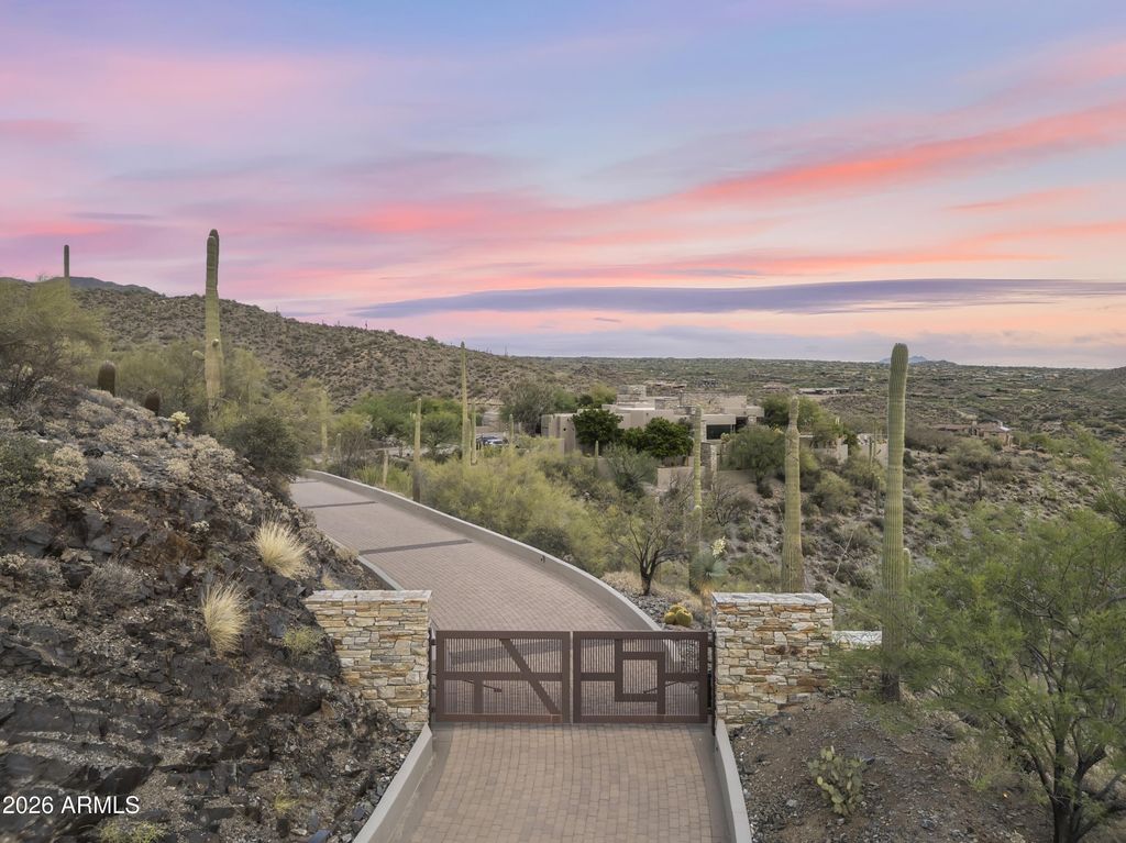 Image 2 of property listing at 40803 N BRANGUS Road, Scottsdale, AZ 85262