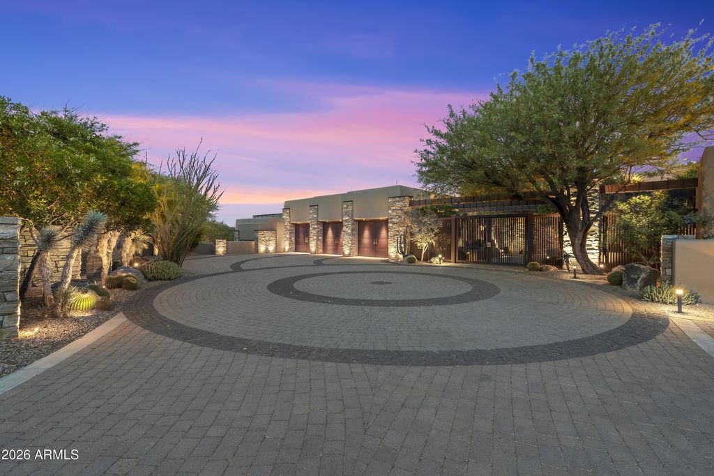 Image 3 of property listing at 40803 N BRANGUS Road, Scottsdale, AZ 85262